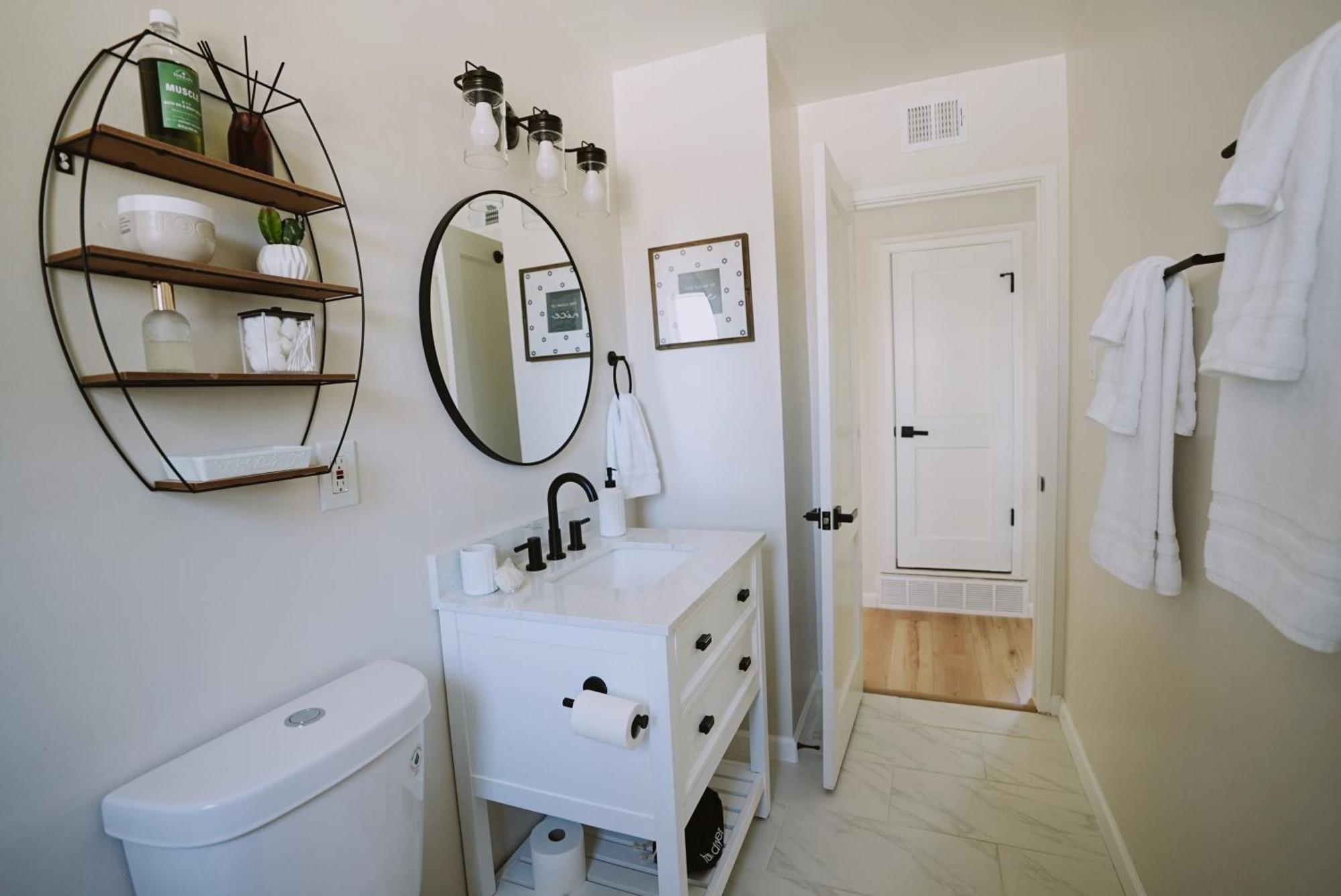 Centrally Located! Remodeled! Huge Backyard! The White House Albuquerque Eksteriør billede
