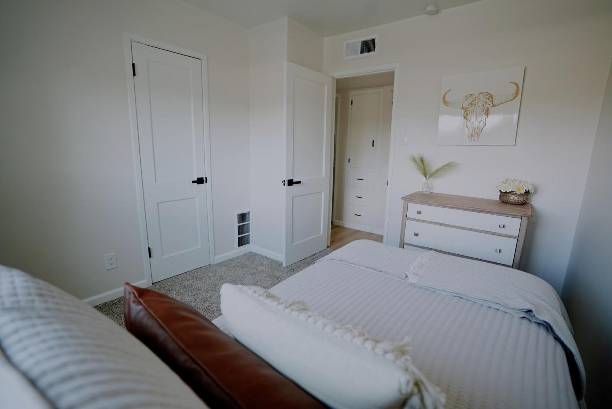 Centrally Located! Remodeled! Huge Backyard! The White House Albuquerque Eksteriør billede