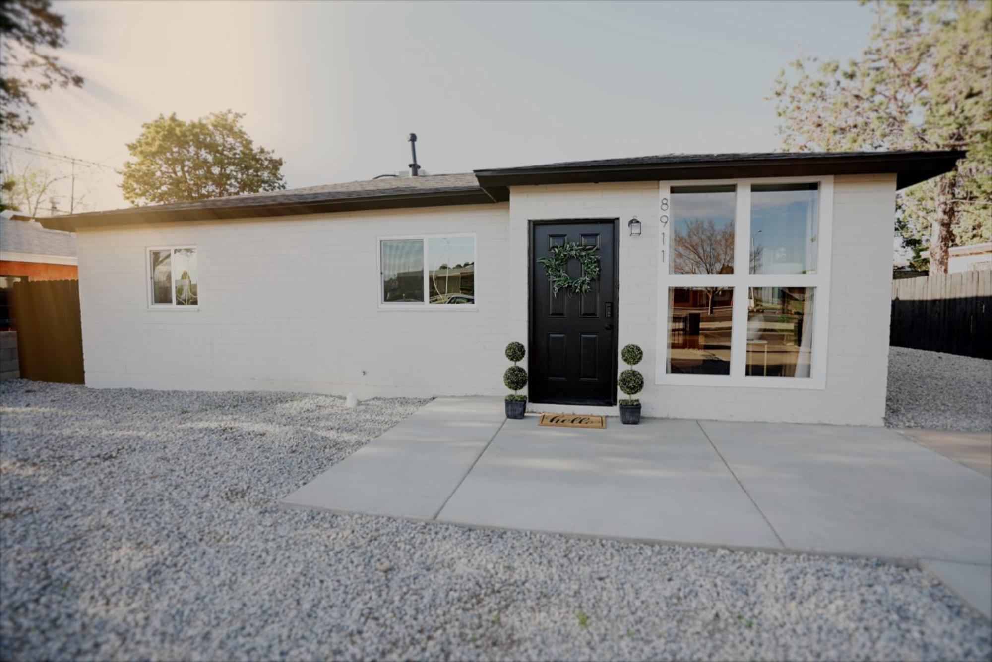 Centrally Located! Remodeled! Huge Backyard! The White House Albuquerque Eksteriør billede