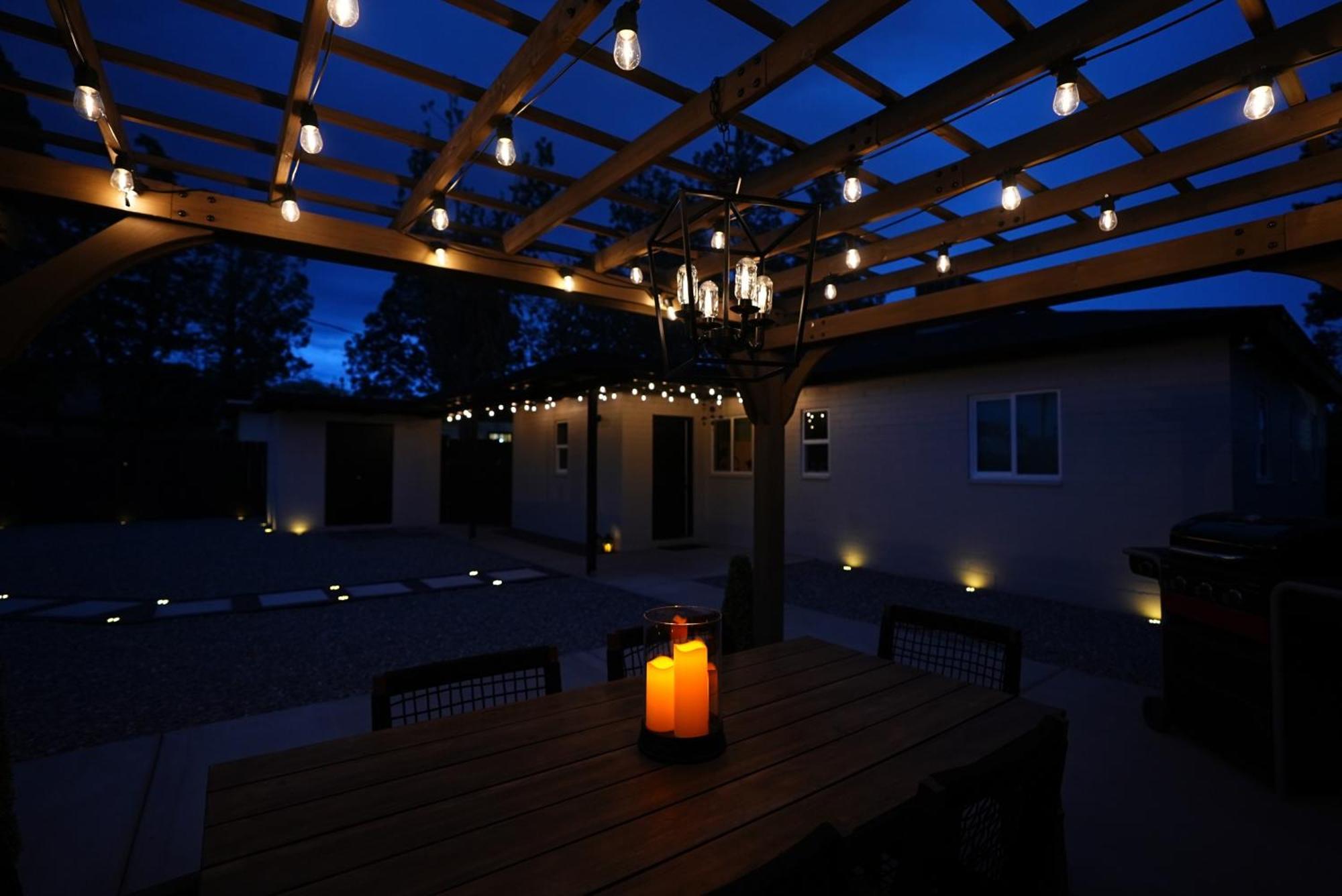 Centrally Located! Remodeled! Huge Backyard! The White House Albuquerque Eksteriør billede